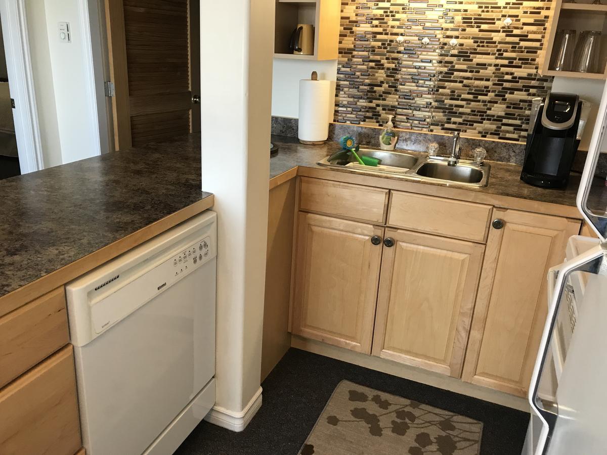 Acker Vacation Rentals Kelowna Exterior photo