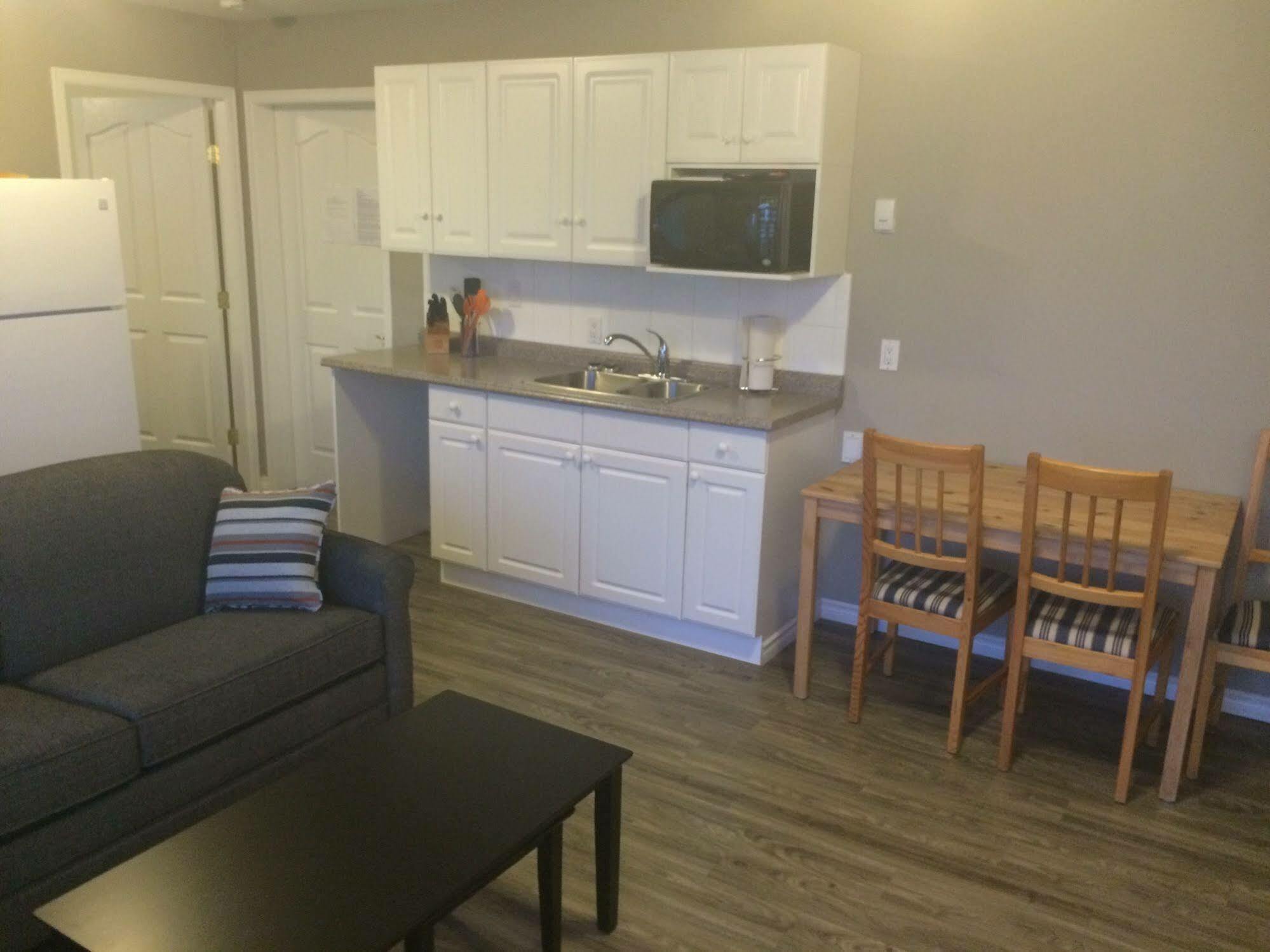 Acker Vacation Rentals Kelowna Exterior photo