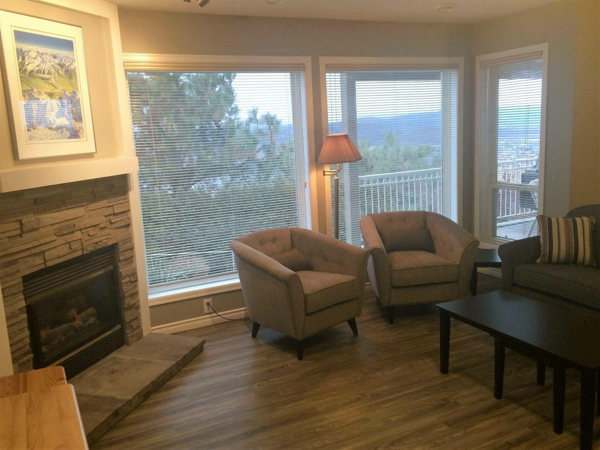 Acker Vacation Rentals Kelowna Exterior photo