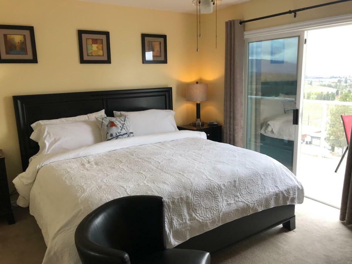 Acker Vacation Rentals Kelowna Exterior photo